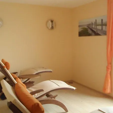 Off Hotel 4*